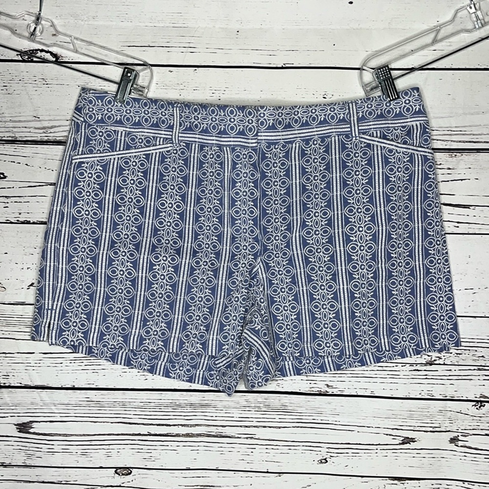 LOFT Ann Taylor NWT Size 14 Blue Chambray - White Embroidered Riviera Shorts - Picture 1 of 4